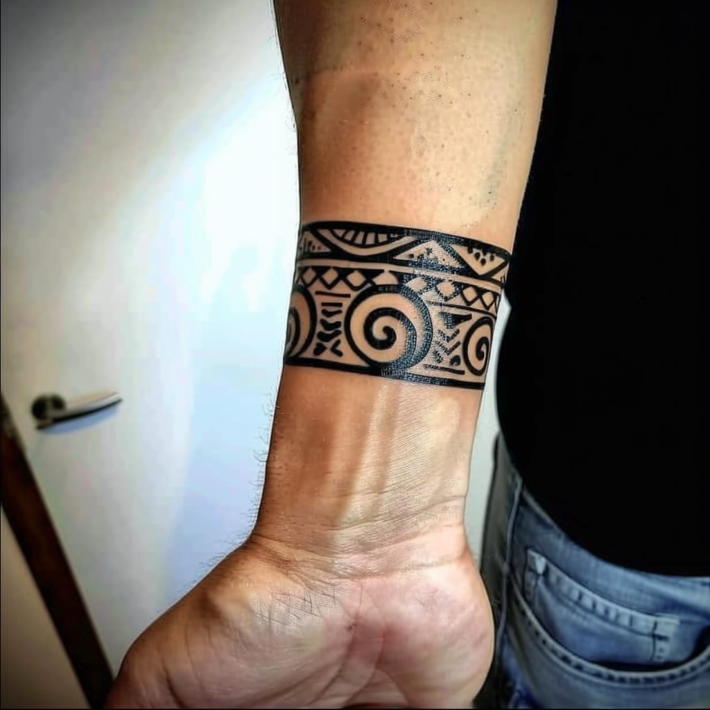 Tatouages bracelets tribal