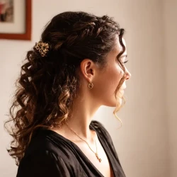 cheveux bouclés pince-1