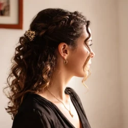 cheveux bouclés pince-1