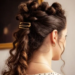 cheveux bouclés pince-1