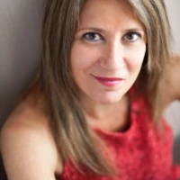 femme 60 ans visage ovale